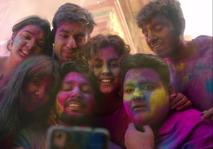 Facebook gets Romania to play Holi
