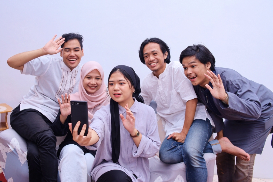 70% Indonesian Gen Z are reducing shopping this Ramadan: study
