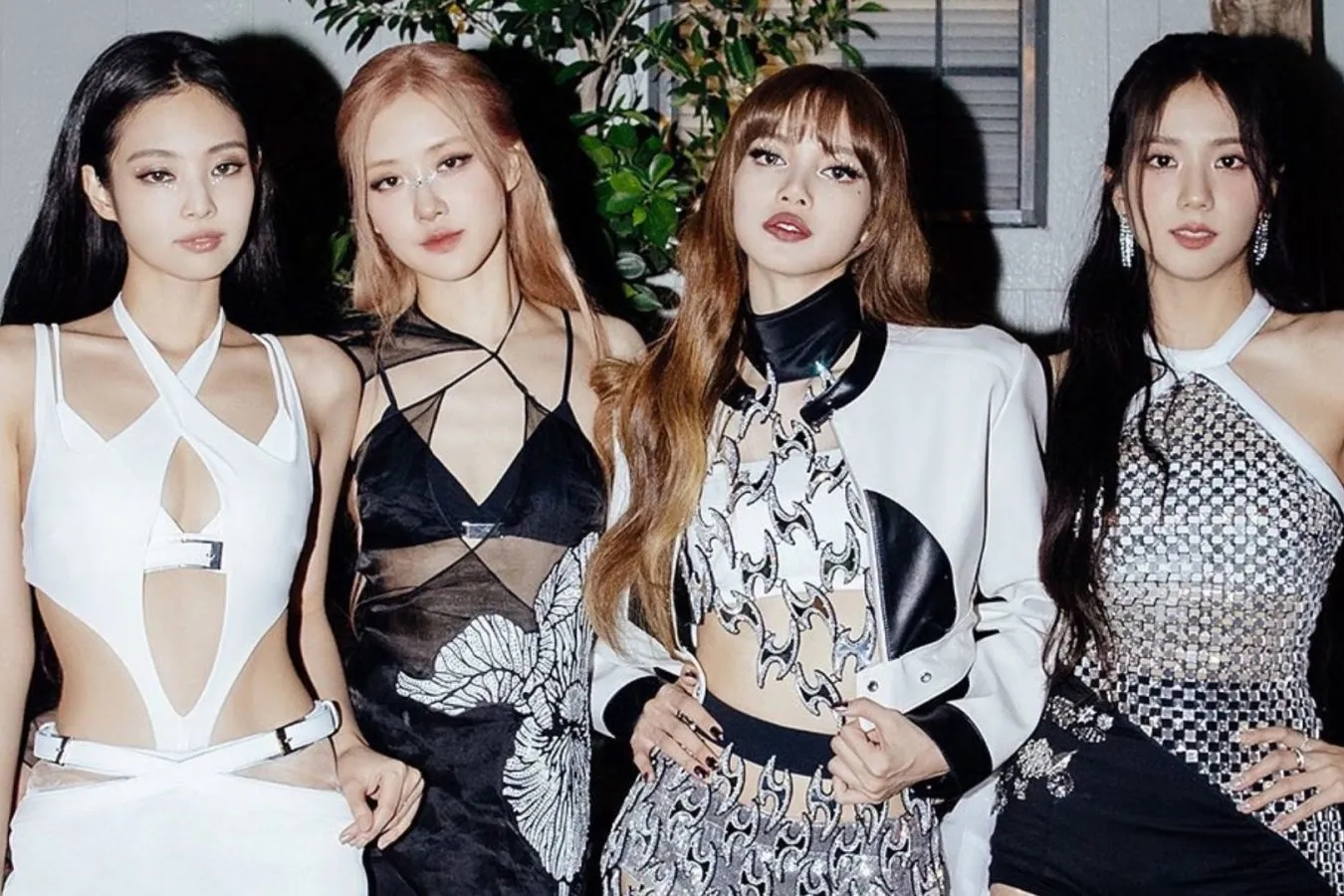 Starbucks x Blackpink: Buzz for the brand yet bother for the customer?