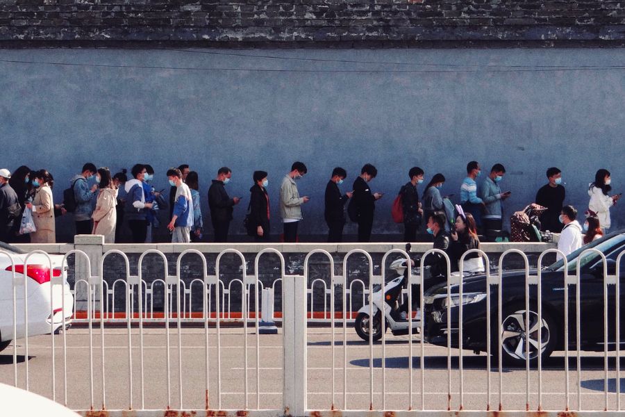 Why the long queue? The rise of competitive queuing in Asia