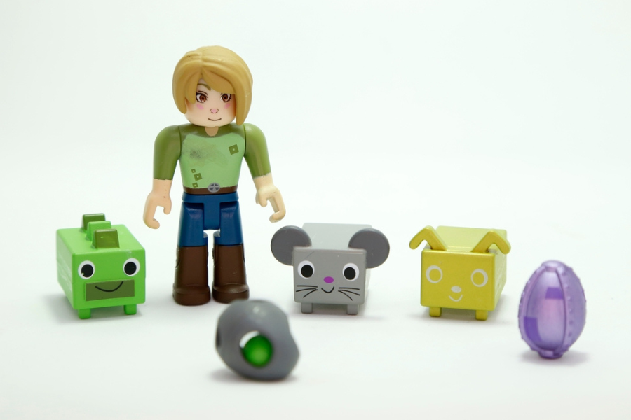 Roblox makes video ads available to all advertisers