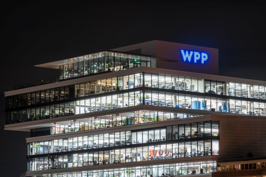 WPP shares slump as revenue declines and headcount drops by 6000
