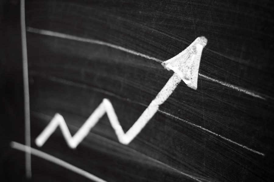 The growing chasm: What is causing the widening gap between the performance of the agency groups?