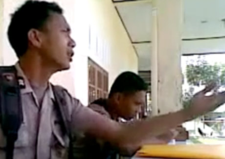 Netizens gain reprieve for ‘dancing cop’