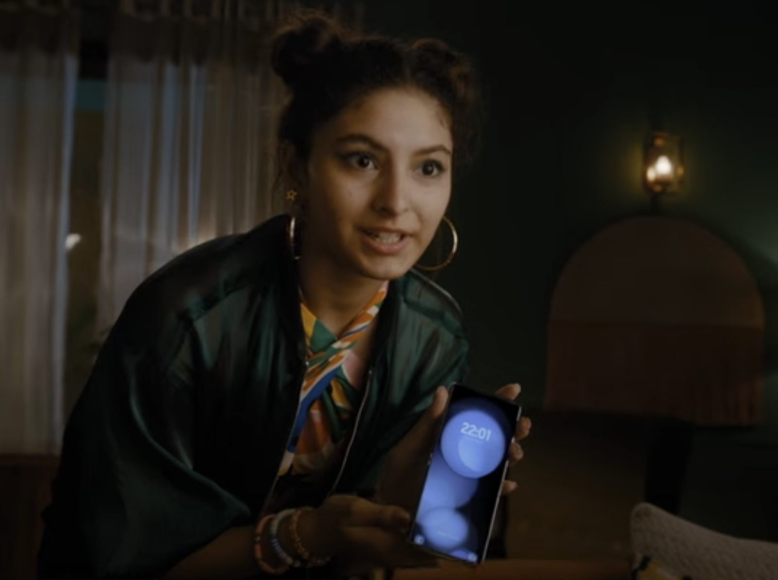 Samsung urges siblings to make the most of hand-me-downs