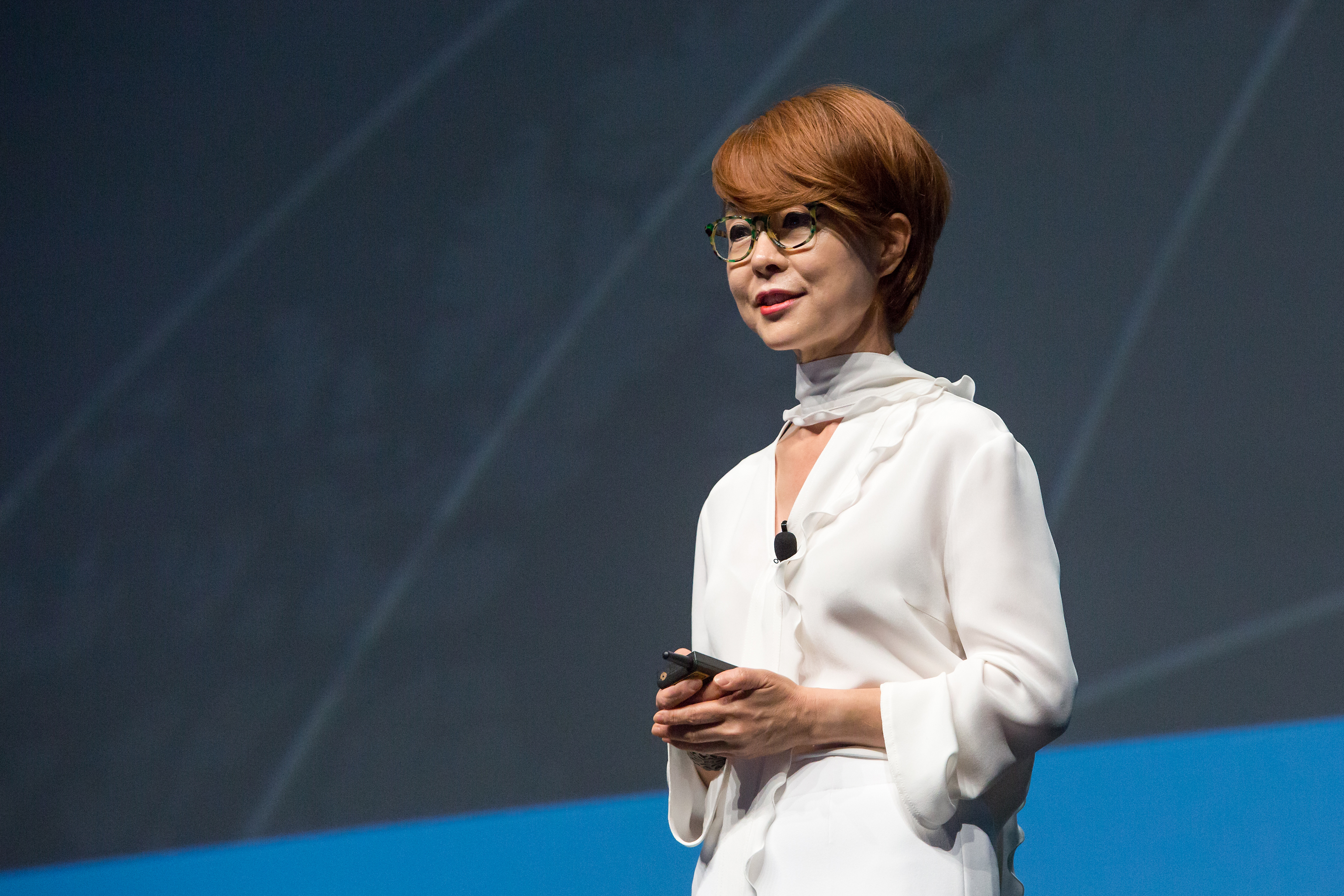 Samsung CMO vies to make her brand more human than Apple