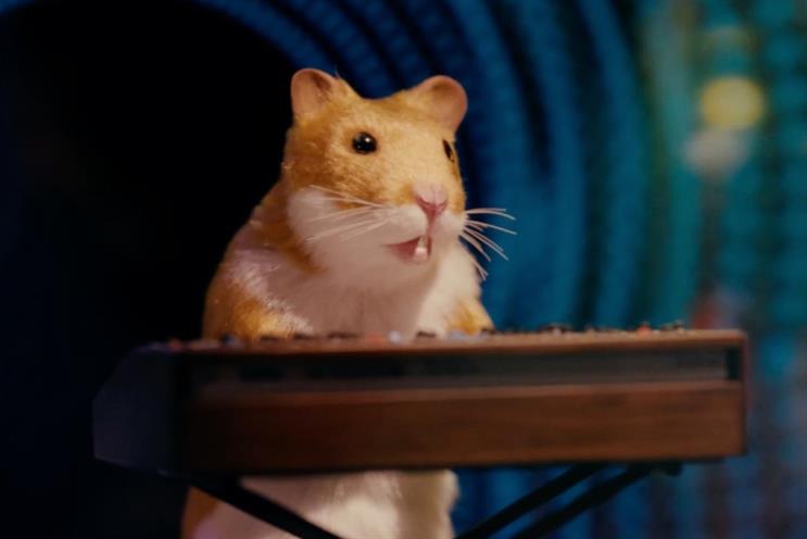 Pringles reviews global creative account