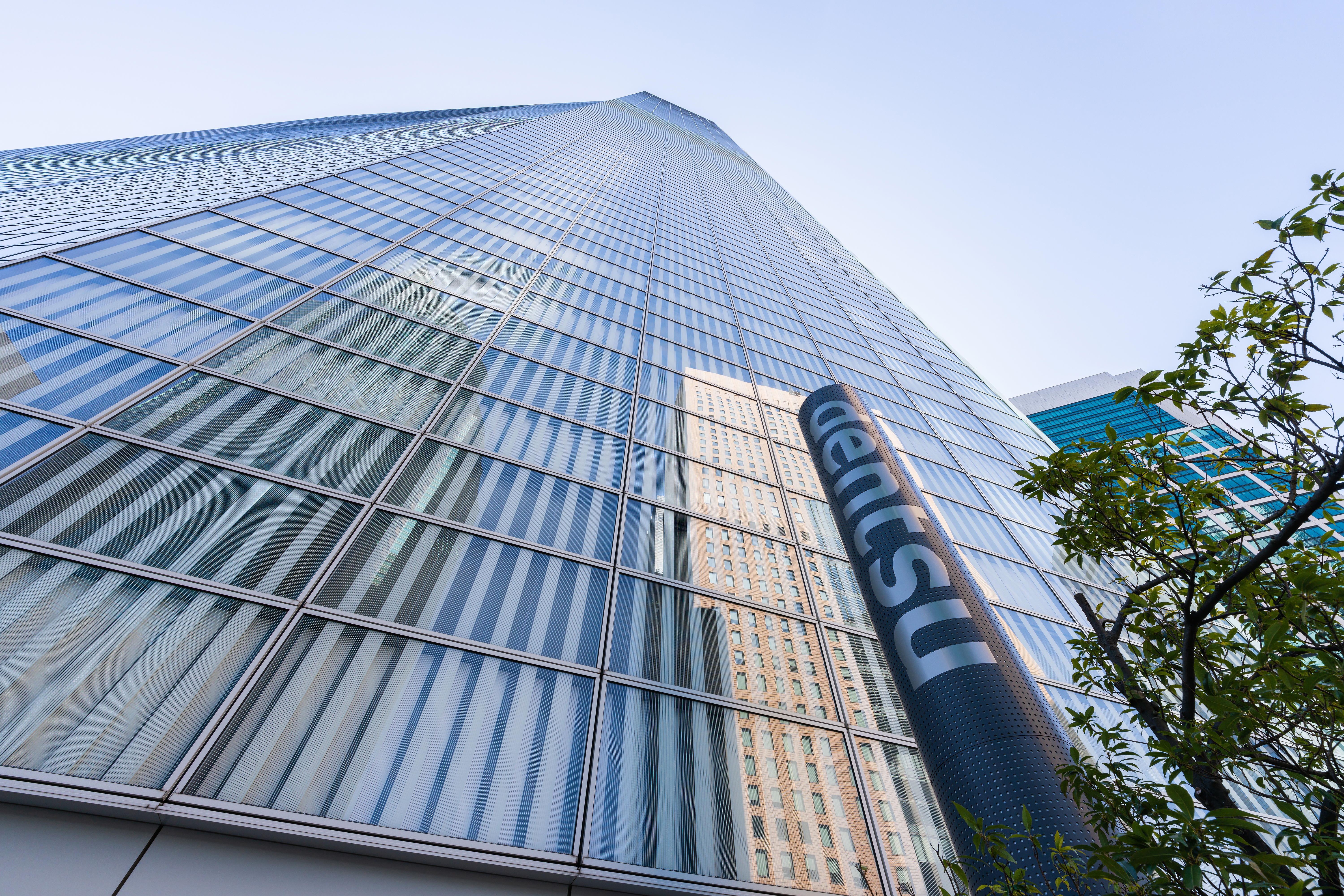 Dentsu Q2 organic revenue declines by -4.7%, but pickup eyed in H2